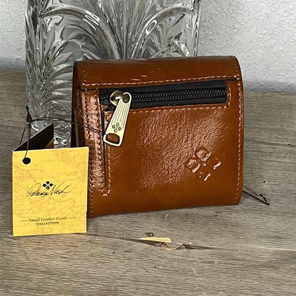 Patricia Nash Maida wallet - Tan NWT - Picture 5 of 5